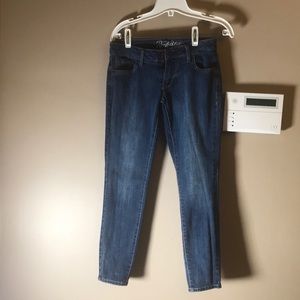 Medium wash rockstar jeans Old Navy Sz 4